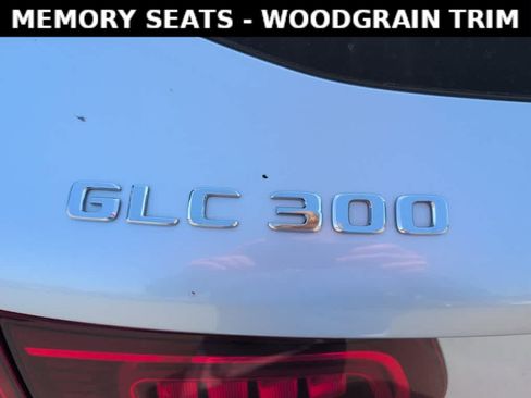 Used 2020 Mercedes-Benz GLC 300 4MATIC w/ Multimedia Package image 7