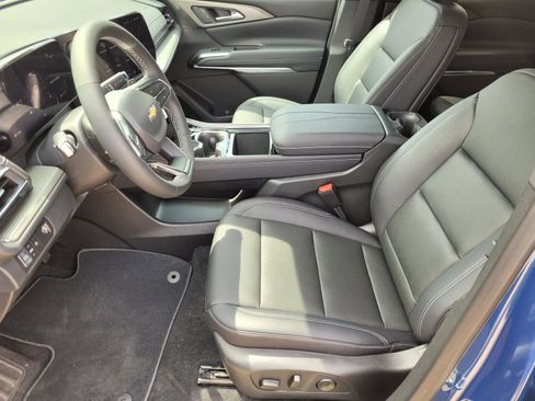 New 2026 Chevrolet Traverse LT FWD image 16