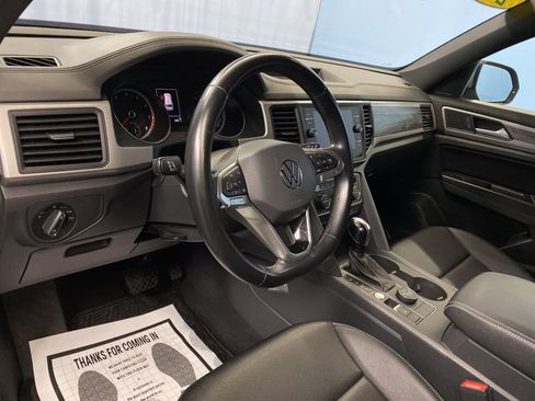 Used 2020 Volkswagen Atlas Cross Sport SE image 10