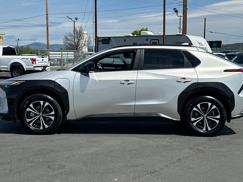 Used 2024 Toyota bZ4X XLE w/ Weather Package image 7