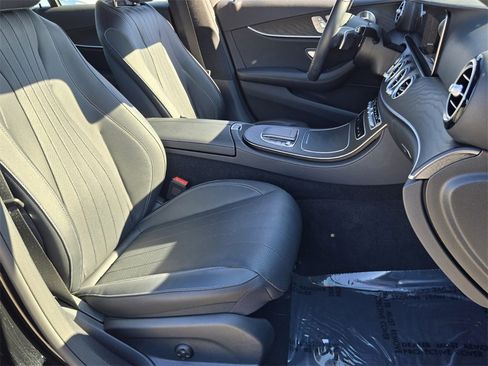 Used 2022 Mercedes-Benz E 350 4MATIC Sedan image 17