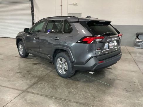 Used 2025 Toyota RAV4 LE AWD/4WD image 4