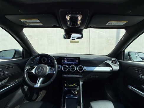 Used 2024 Mercedes-Benz GLB 250 image 6