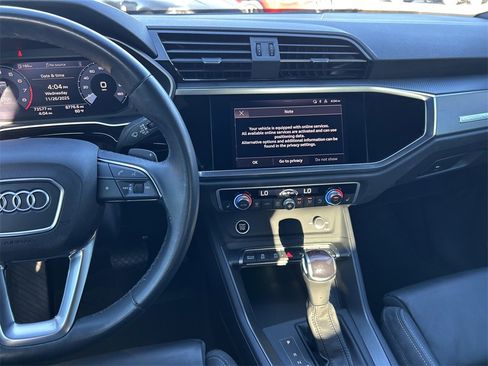 Used 2022 Audi Q3 2.0T Premium Plus image 19
