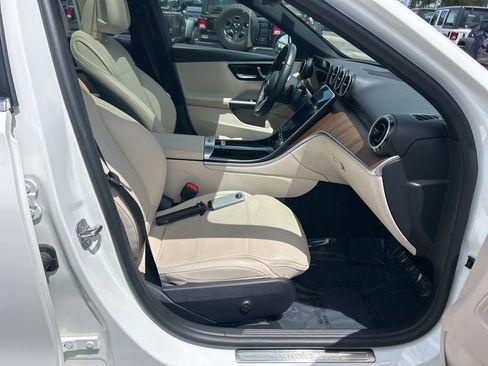 Used 2025 Mercedes-Benz C 300 Sedan image 22