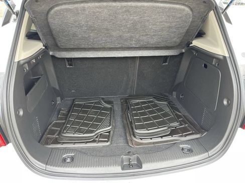 Used 2022 Buick Encore Preferred AWD/4WD image 23