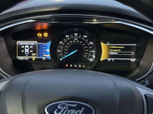 Used 2020 Ford Fusion SE image 18