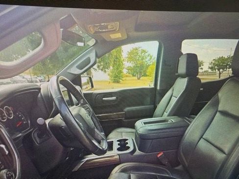 Used 2020 Chevrolet Silverado 1500 LT Trail Boss AWD/4WD image 7