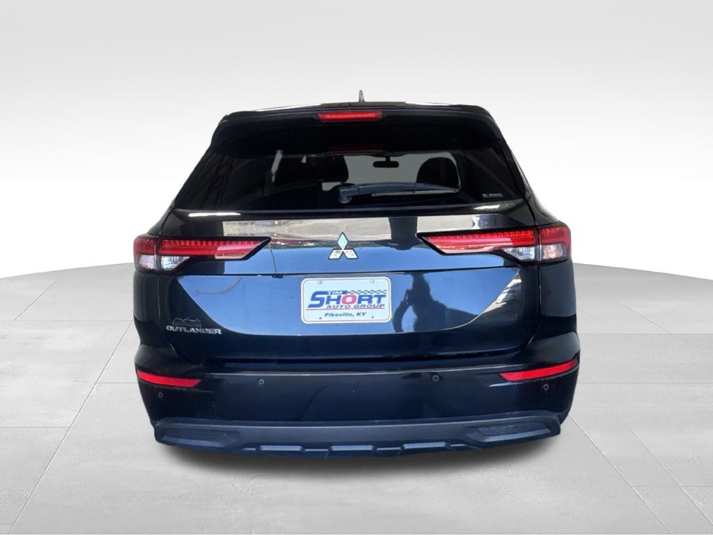 Used 2022 Mitsubishi Outlander ES AWD/4WD image 8
