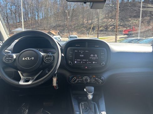 Used 2025 Kia Soul LX w/ LX Technology Package image 31