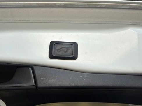 Used 2021 Toyota RAV4 XLE w/ Convenience Package AWD/4WD image 29