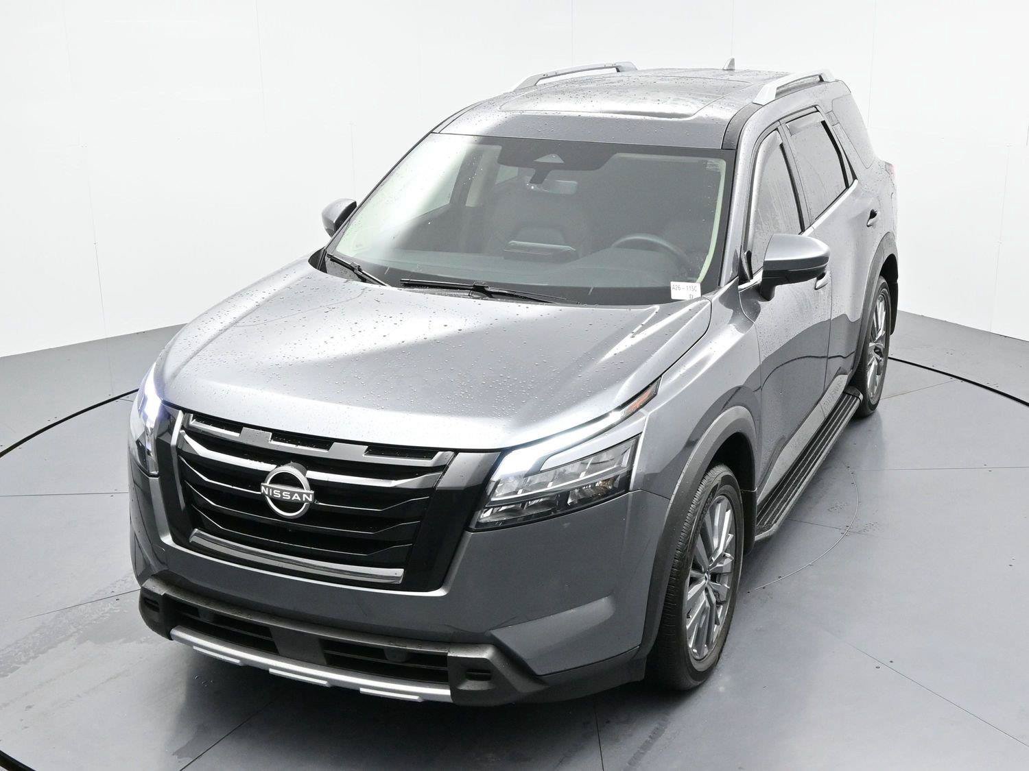 Used 2025 Nissan Pathfinder SL w/ SL Premium Package FWD image 34