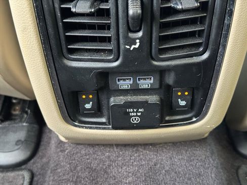Used 2018 Jeep Grand Cherokee Limited image 13