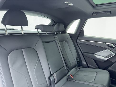 Used 2022 Audi Q3 2.0T Premium image 48