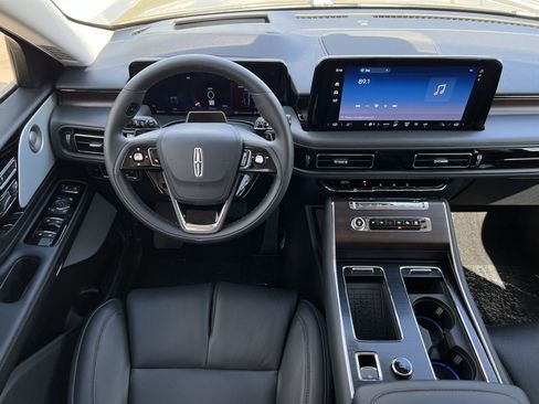 New 2025 Lincoln Aviator Reserve w/ Equipment Group 201A image 16