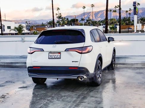 Used 2024 Honda HR-V Sport image 9