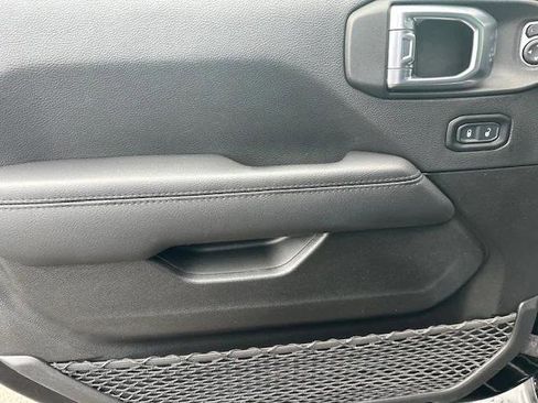 Certified 2022 Jeep Wrangler Unlimited Sahara image 10