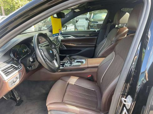 Used 2019 BMW 750i xDrive w/ Autobahn Package AWD/4WD image 14
