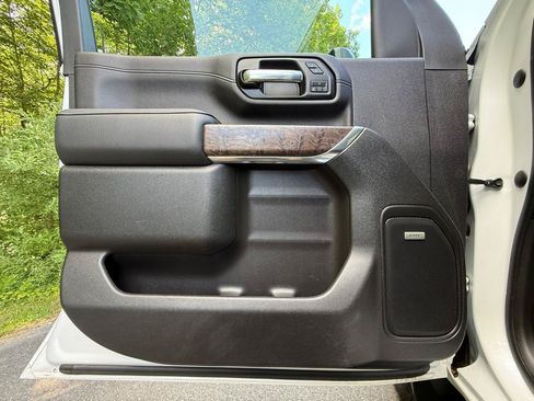 Used 2021 GMC Sierra 2500 Denali w/ Technology Package AWD/4WD image 12