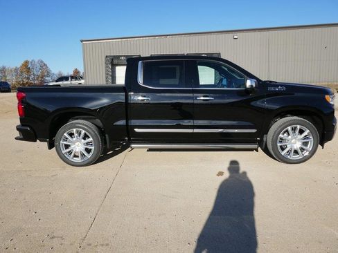 New 2026 Chevrolet Silverado 1500 High Country image 2