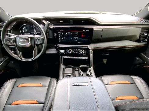 Used 2024 GMC Sierra 2500 AT4 w/ AT4 Premium Plus Package AWD/4WD image 14