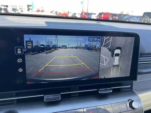 Used 2024 Hyundai Kona Limited FWD image 27
