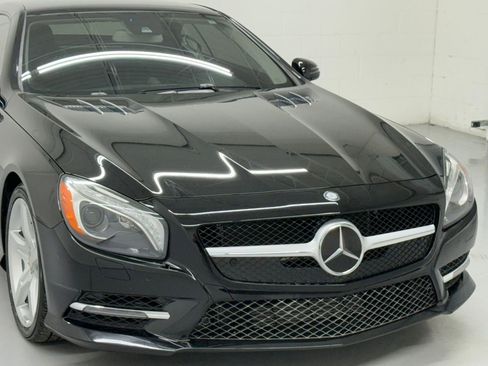 Used 2014 Mercedes-Benz SL 550 image 15