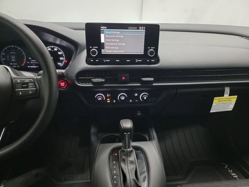 Certified 2025 Honda HR-V LX image 20