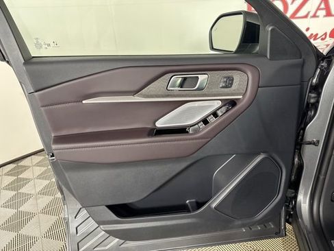 New 2026 Ford Explorer Platinum image 17