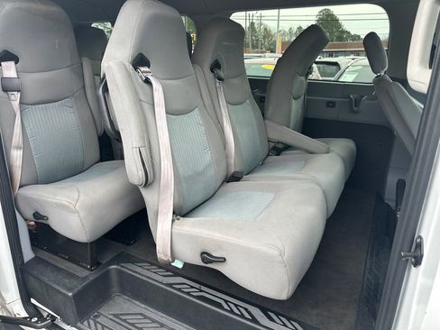 Used 2018 Ford Transit 350 XLT image 24