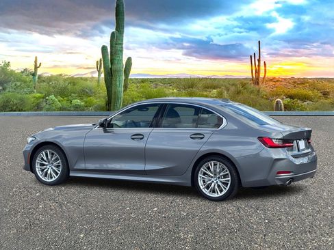Used 2024 BMW 330i Sedan image 4