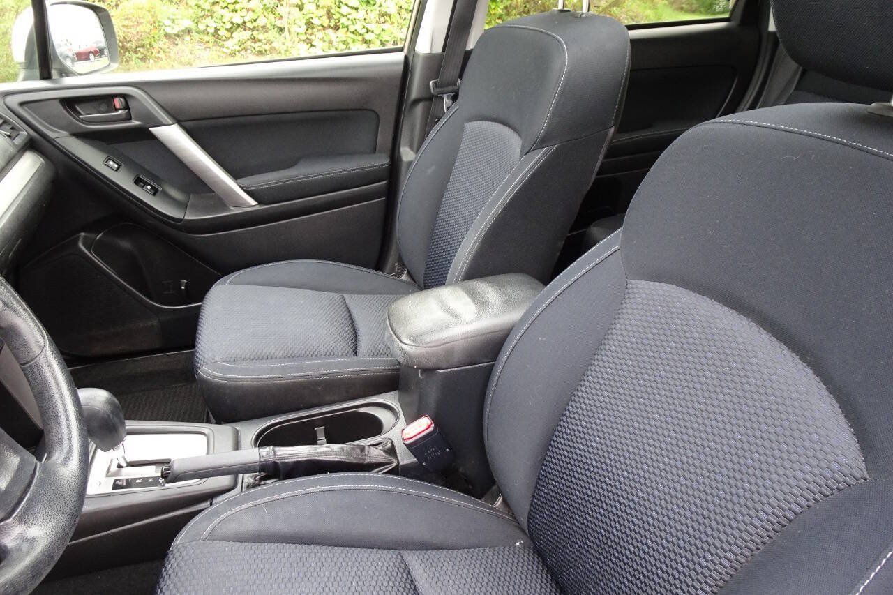 Used 2015 Subaru Forester 2.5i Premium AWD/4WD image 16