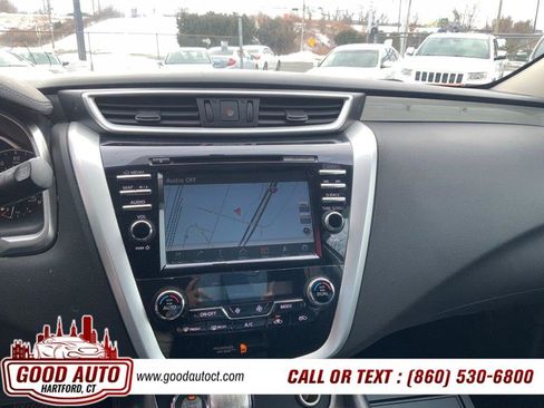 Used 2017 Nissan Murano SV image 10