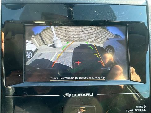 Used 2018 Subaru Crosstrek 2.0i Premium AWD/4WD image 12