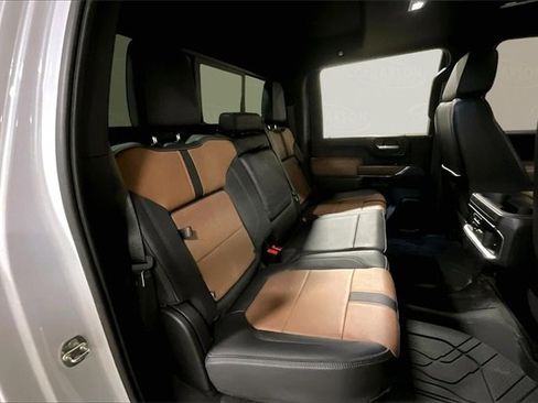 Used 2022 Chevrolet Silverado 3500 High Country image 17