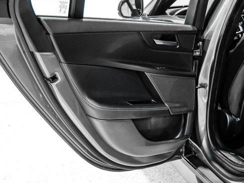 Used 2019 Jaguar XE R-Sport AWD/4WD image 55