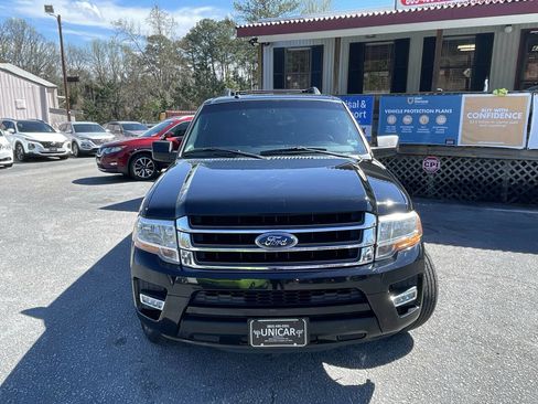Used 2017 Ford Expedition EL XLT w/ Equipment Group 202A image 3