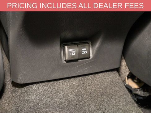 Used 2025 Toyota Camry SE w/ Convenience Package AWD/4WD image 7