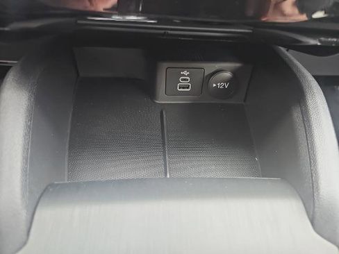 New 2025 Ford Escape SE image 19