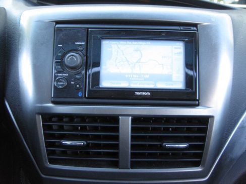 Used 2011 Subaru Impreza Outback Sport AWD/4WD image 32