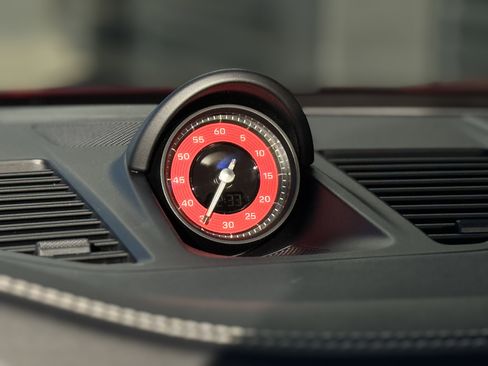 Certified 2025 Porsche 911 Carrera T RWD image 33