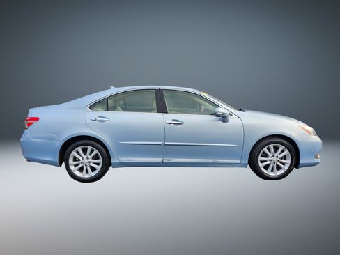 Used 2011 Lexus ES 350 image 2