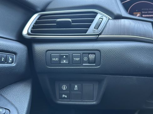 Used 2018 Honda Accord Touring image 35