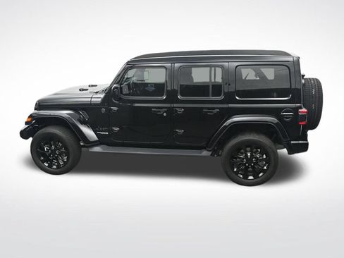 Used 2021 Jeep Wrangler Unlimited Sahara AWD/4WD image 29