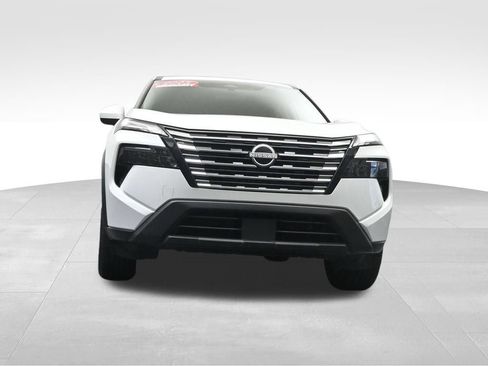Used 2025 Nissan Rogue SV FWD image 31