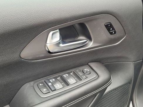 New 2026 Chrysler Pacifica Select image 23
