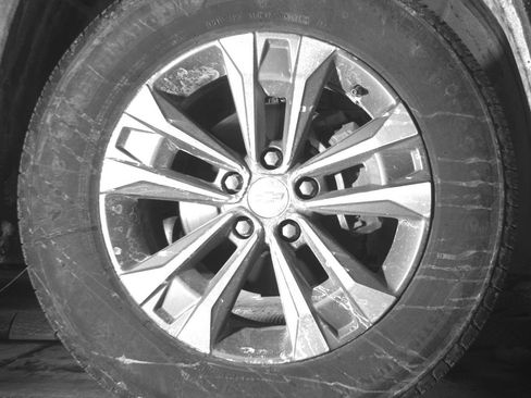 Used 2025 Chevrolet Equinox LT FWD image 13