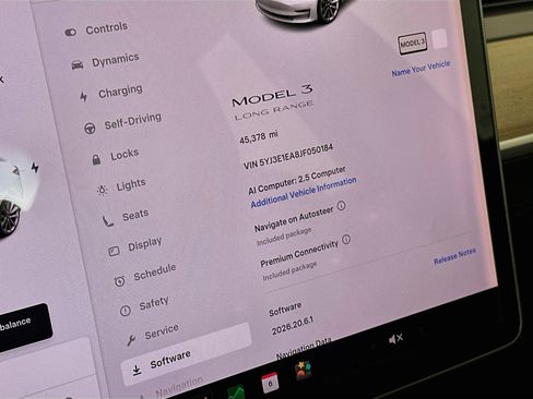 Used 2018 Tesla Model 3 Long Range RWD image 18