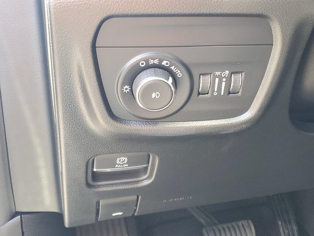 Used 2023 Jeep Grand Cherokee L Limited w/ Luxury Tech Group II RWD image 14