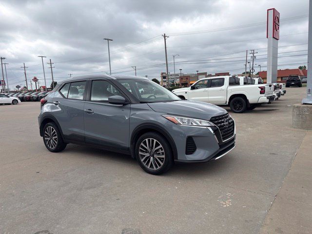 Used 2024 Nissan Kicks SV FWD image 2